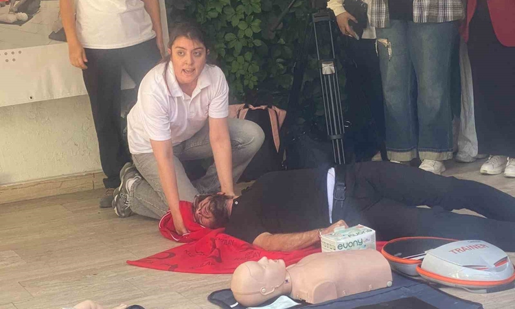 Son Gelişme: Türk Kızılay Genel Sekreter Yardımcısı Şükrü Can: "Kalbi iyilik için çarpan genç Kızılay gönüller