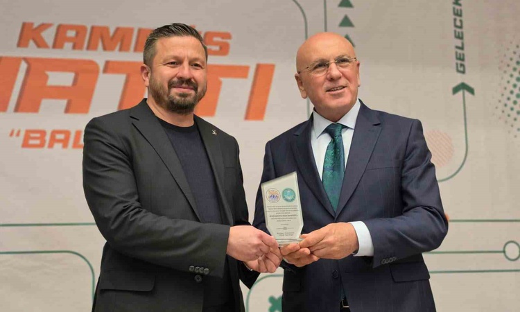 Son Gelişme: Türkiye Yüzyılı Zirvesi'nde Balıkesir milletvekilleri öğrencilerle buluştu: Gelişmeler Takip Edil