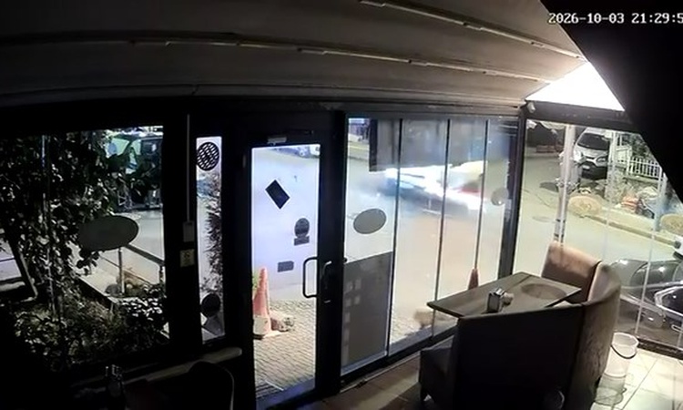 Son Gelişme: Ümraniye'de hafif ticari araca çarpan motosiklet sürücüsü hastaneye kaldırıldı | İşte Tüm Ayrıntı
