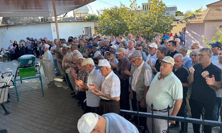 Son Gelişme: Usta oyuncuya büyük vefasızlık! Son yolculuğuna bir avuç insan uğurladı