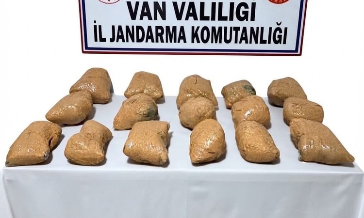 Son Gelişme: Van Saray'da toprağa gizlenen 22 kilo 100 gram toz esrar ele geçirildi | İşte Tüm Ayrıntılar