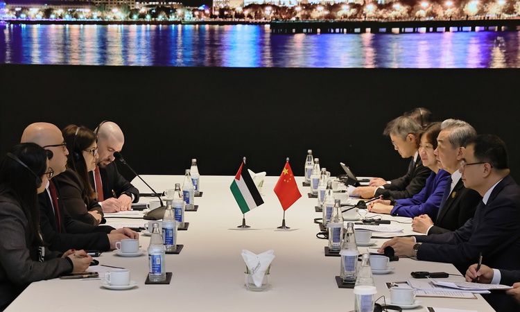Son Gelişme: Wang Yi, Bakü'de Ağabekyan ile Gazze'deki 2 milyon Filistinliyi gündeme getirdi