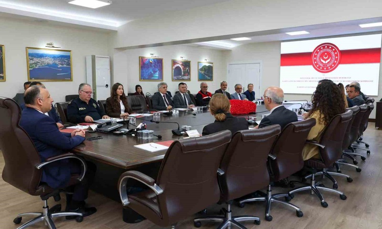 Son Gelişme: Zonguldak'ta kadına yönelik şiddetle mücadele toplantısı Baysal başkanlığında yapıldı