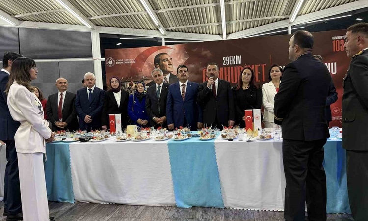 Son Gelişme: Zonguldak Valisi Hacıbektaşoğlu, 29 Ekim resepsiyonunda 103. yılı kutladı ve Merak Edilenler