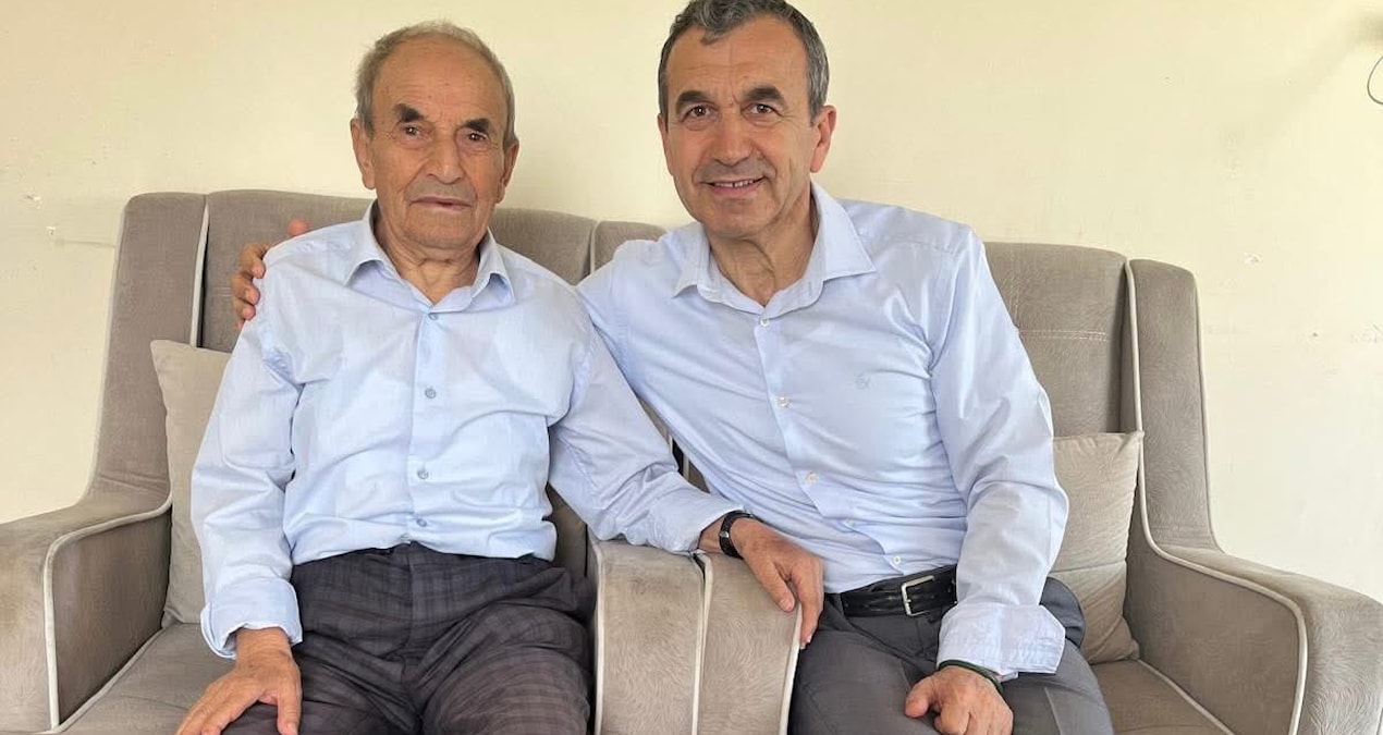Gündemden Son Bilgiler: SÖZCÜ’NÜN acı günü: Yazarımız Naim Babüroğlu babasını kaybetti - En Son Haber - Son Da