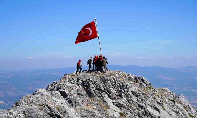 July 15 commemoration ceremony at Spil Mountain - News