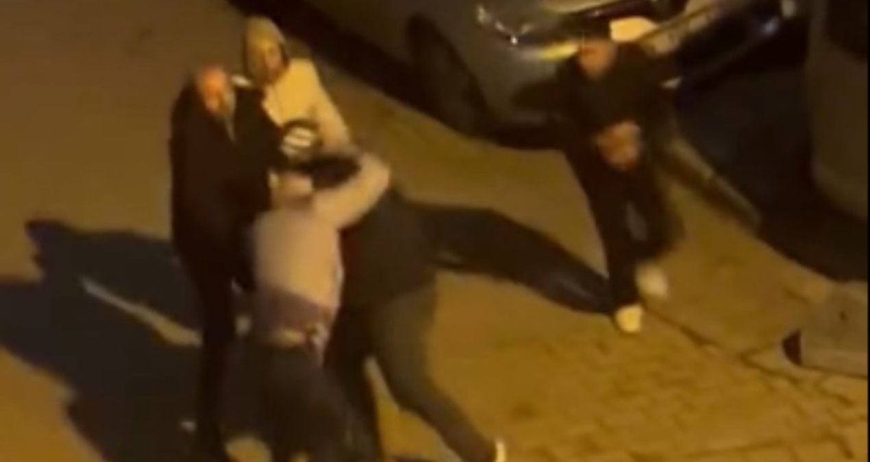 Sultangazi’de şiddet dolu gece: Önce sokakta darp, sonra kafede meydan kavgası! - Son Dakika ve Merak Edilenle
