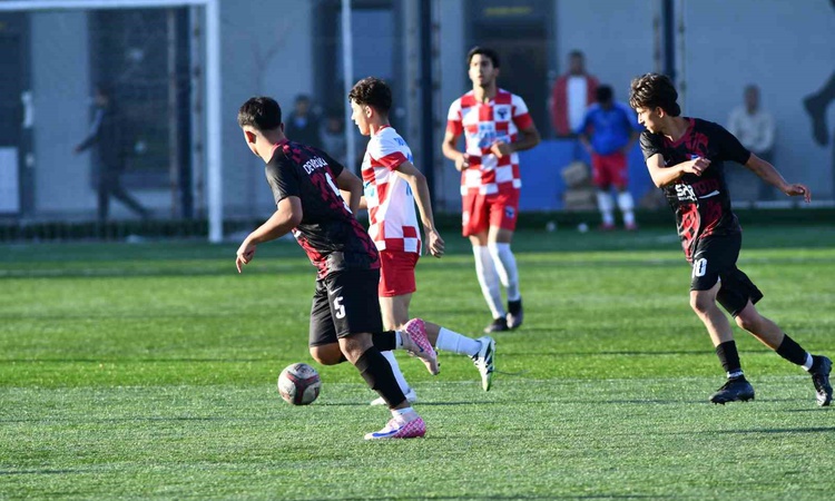 Sungur FK, Kayseri U19 Ligi'nde Develispor'u 5-0 yenerek ilk galibiyetini aldı ve Merak Edilenler