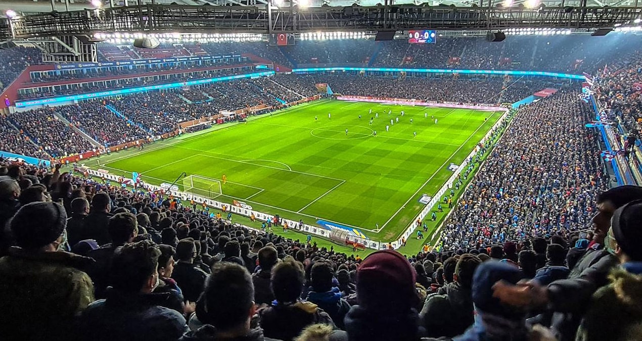 Kritik Açıklama: Süper Lig devi 'Birlik zamanı' diyerek biletleri 5 TL'ye indirdi taraftar akın etti - Son Dak