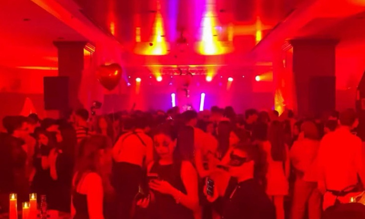 Suriye'de gece kulübünde Cadılar Bayramı partisi - Son Dakika Bilgileri