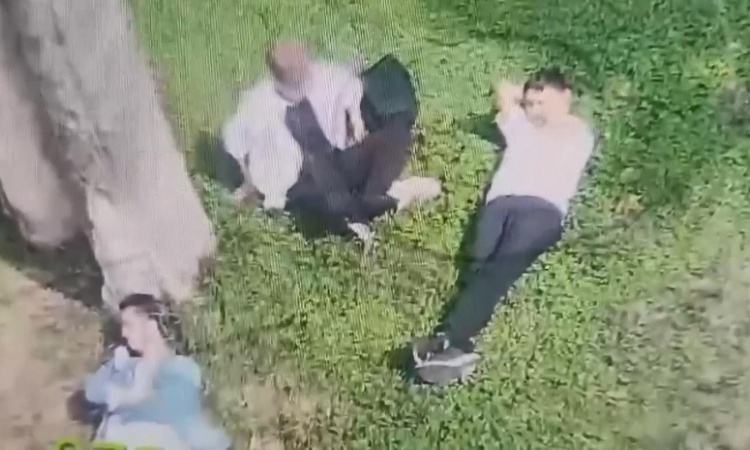 Taksim'de uyuyan kişiden telefon çalan şüpheli metroda yakalanıp hakkında tutuklama kararı verildi | İşte Tüm