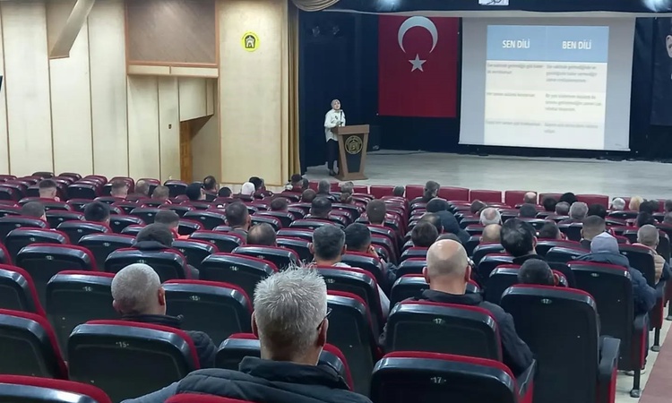 Tavşanlı'da yükümlülere aile içi iletişim ve problem çözme semineri düzenlendi: Gelişmeler Takip Ediliyor