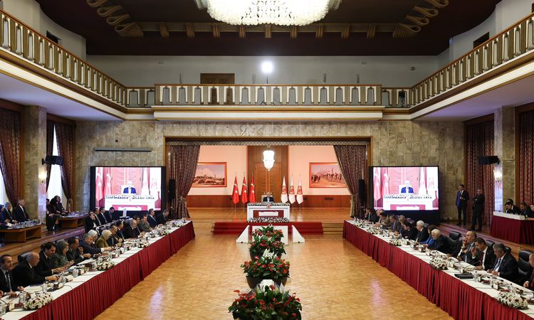 Gündemden Son Bilgiler: TBMM’de “çerçeve yasa” çalışmaları… AK Parti’nin taslakla ilgili diğer siyasi partiler