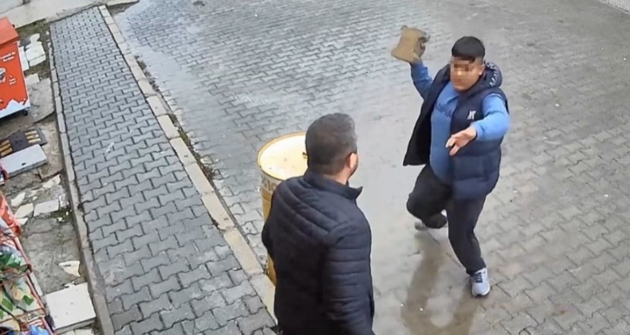 Gündemden Son Bilgiler: Tekel bayisinde taşlı sopalı kavga! Taş, sopa ve varil fırlattılar - Son Dakika Haberl