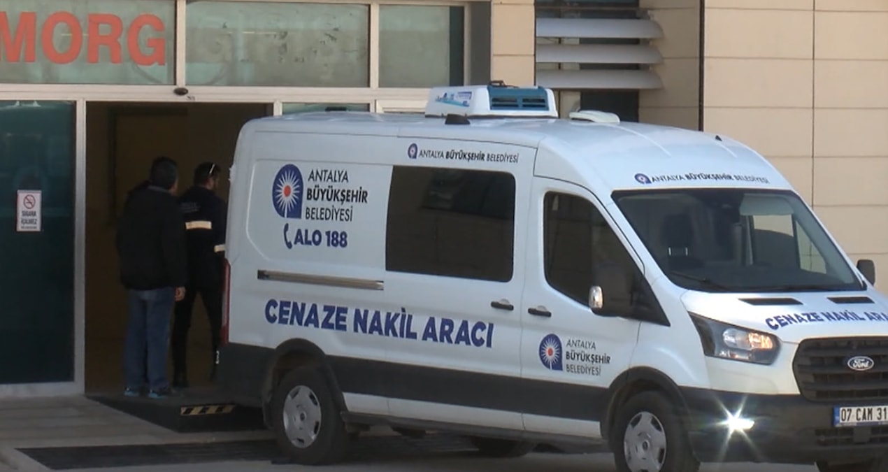 Ayrıntılar Netleşti: Teravihe giderken kamyonet çarptı, öldü - Son Dakika: Gelişmeler Takip Ediliyor