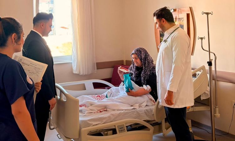 Tercan Devlet Hastanesi'nde Yatan Hastalar Ziyaret Edildi ve Merak Edilenler
