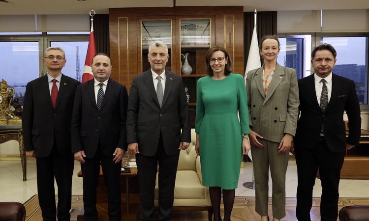Ticaret Bakanı Bolat, Birleşik Krallık Büyükelçisi ile Made in EU'yu görüştü ve Merak Edilenler