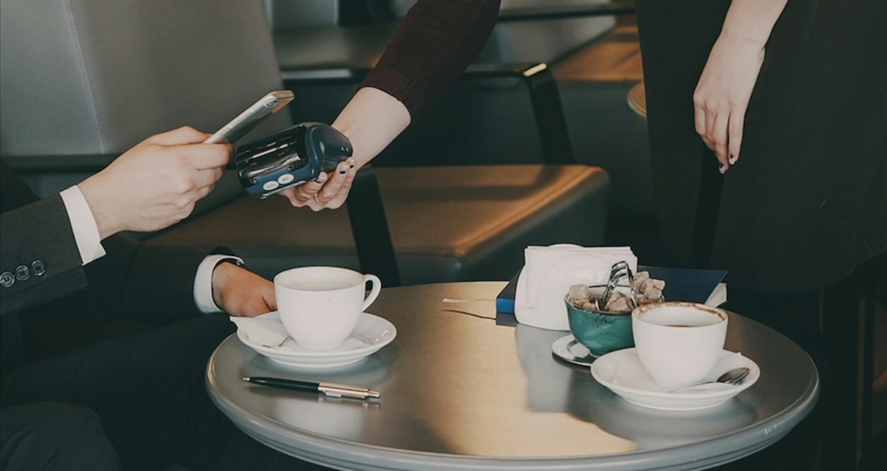 Ayrıntılar Netleşti: Ticaret Bakanlığı’ndan restoranlara uyarı: Servis ücreti için menüye zam yapana dev ceza