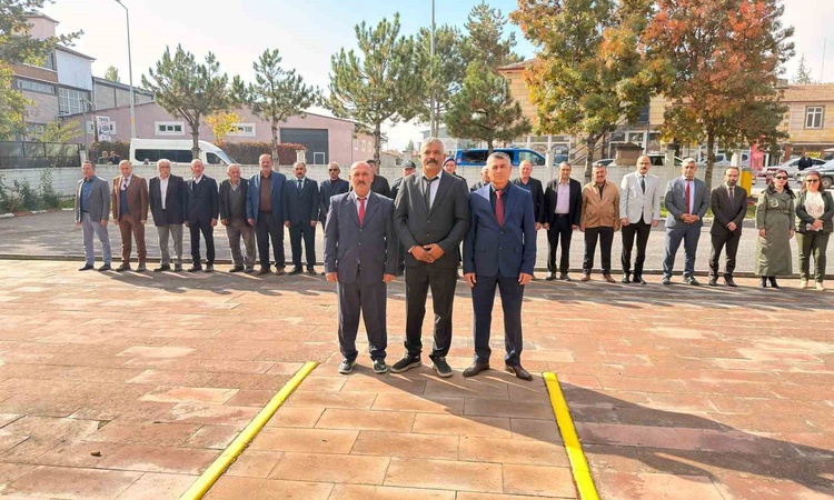 Tomarza'da Muhtarlar Günü törenle kutlandı, yeni kanun ihtiyacı dile getirildi ve Merak Edilenler