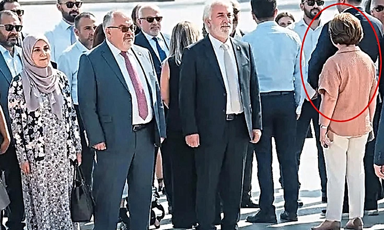 Törene damga vuran an! Belediye başkanı protokole arkasını döndü: Gelişmeler Takip Ediliyor