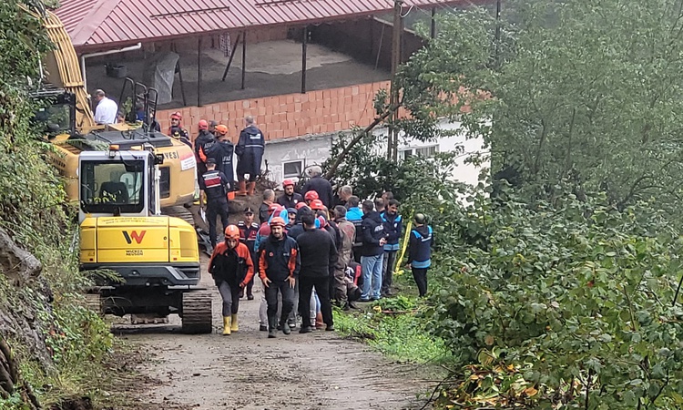 Trabzon'da heyelanda toprak altında kalan Ali Turhal'ın (50) cansız bedenine ulaşıldı | İşte Tüm Ayrıntılar