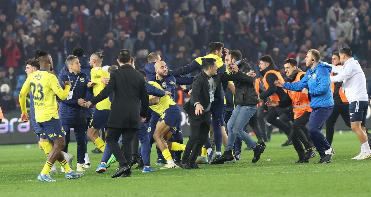 Sıcak Gündem: Trabzonspor-Fenerbahçe maçı sonrası yaşanan olaylarla ilgili karar çıktı - En Son Haber ve Merak