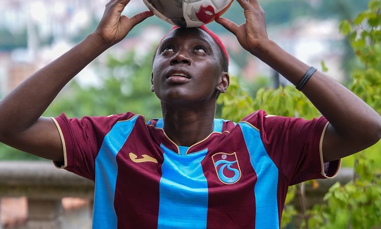 Trabzonspor Kadın Futbol Takımı, Zeynep Akdeniz ve Violah Nambi'yi kadrosuna kattı - Son Dakika Haberleri - So