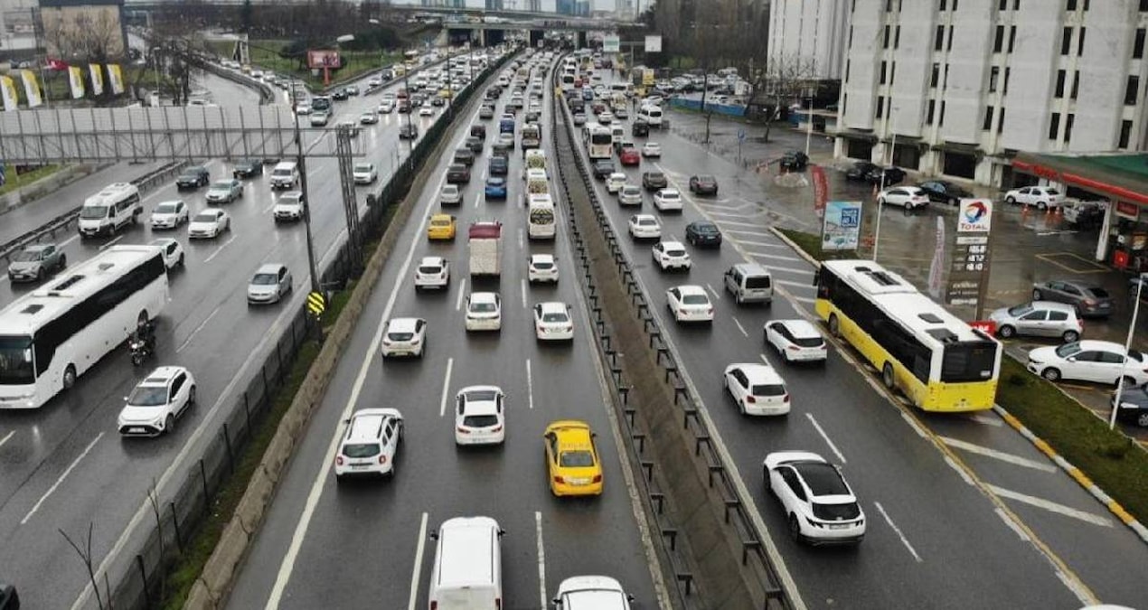 Ayrıntılar Netleşti: Trafiğe kaydı yapılan araç sayısı ocakta azaldı - Son Dakika Haberleri - Son Dakika Bilgi