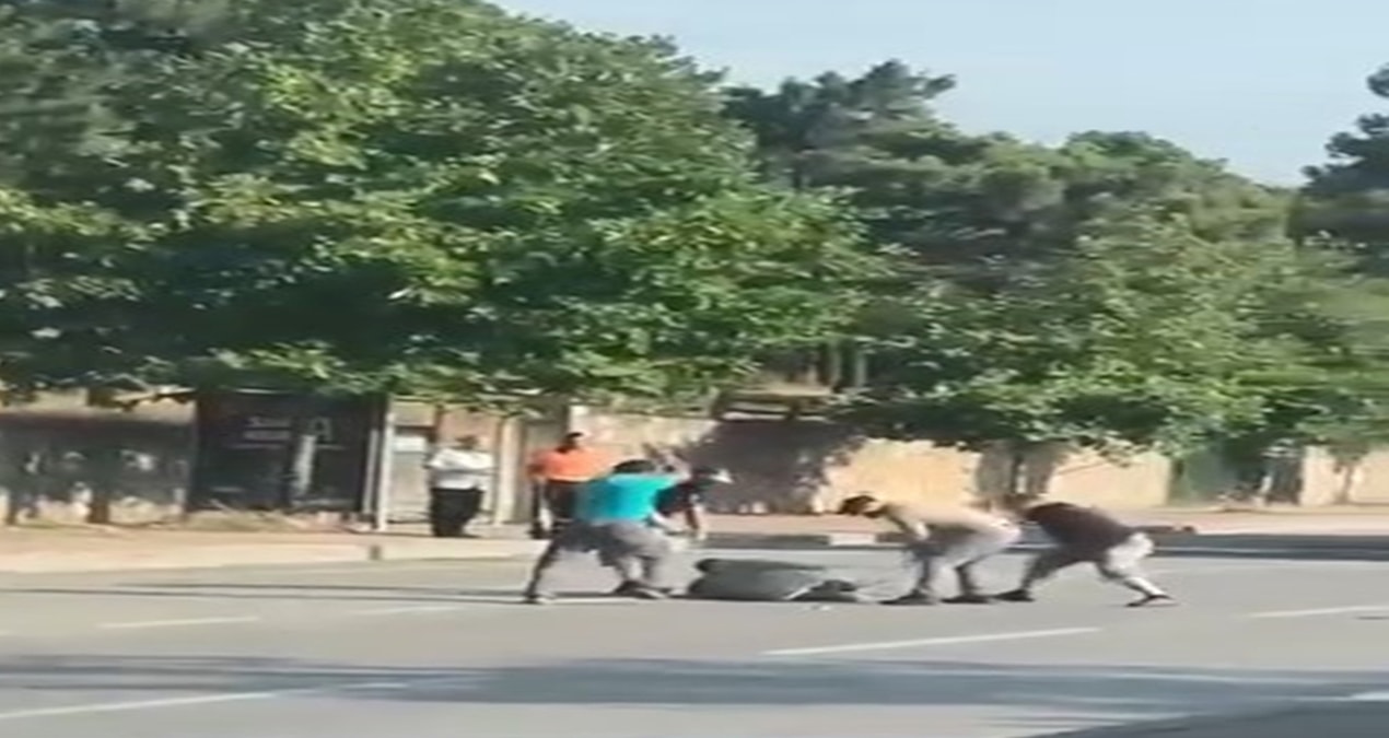 4 people arrested in traffic stick attack - News