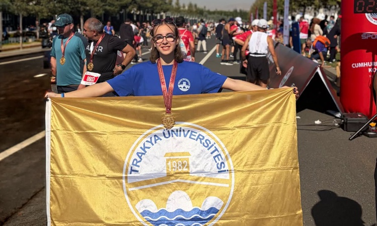 Trakya Üniversitesi öğrencisi Dağlı, Halk Koşusu'nda kadınlarda 12'nci oldu - Son Dakika Bilgileri