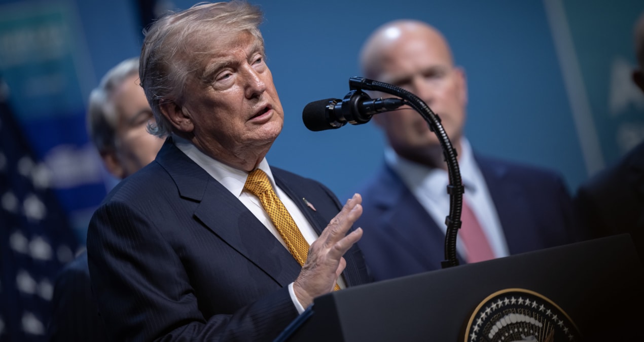 Trump spoke on live broadcast again as you know! Is the Strait of Hormuz open or closed? - Last Minute