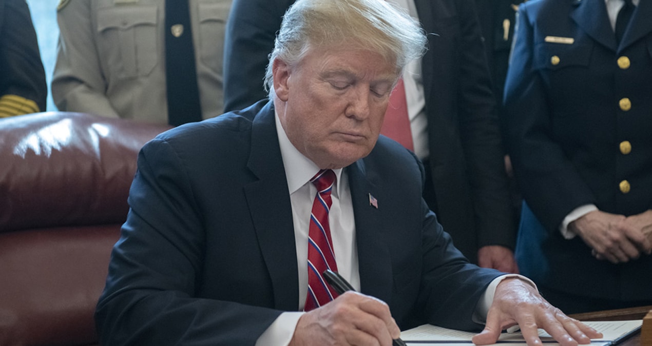 Son Gelişme: Trump’tan mahkemenin tarife kararına sert tepki: Yüz milyarlarca dolar iade edilebilir - Son Daki