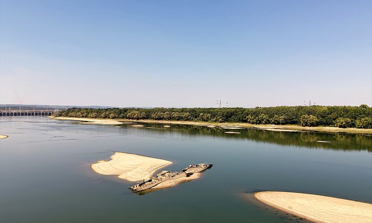 Kritik Açıklama: Tuna Nehri'nde Tarihi Keşif: 2. Dünya Savaşı'ndan Kalma Alman Savaş Gemisi Gün Yüzüne Çıktı -