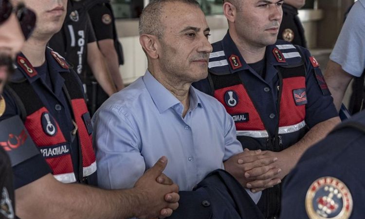 Gündemden Son Bilgiler: Tuncay Sonel'in mal varlığı gözler önüne serildi: O maaşla bu serveti nasıl yaptın Val