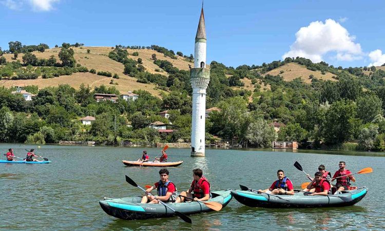 Turkey National Amputee Football Team enjoying canoeing in Bafra - News