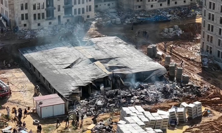 Tuzla'da işçilerin kaldığı 32 kişilik konteynerlerde çıkan yangın söndürüldü | İşte Tüm Ayrıntılar