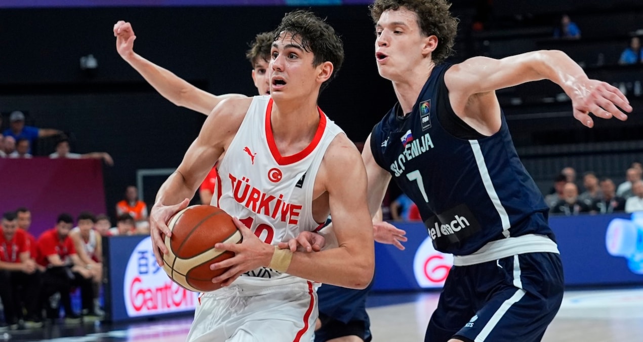 Sıcak Gündem: U17 Erkek Basketbol Milli Takımımız Slovenya'yı yendi - En Son Haber ve Merak Edilenler