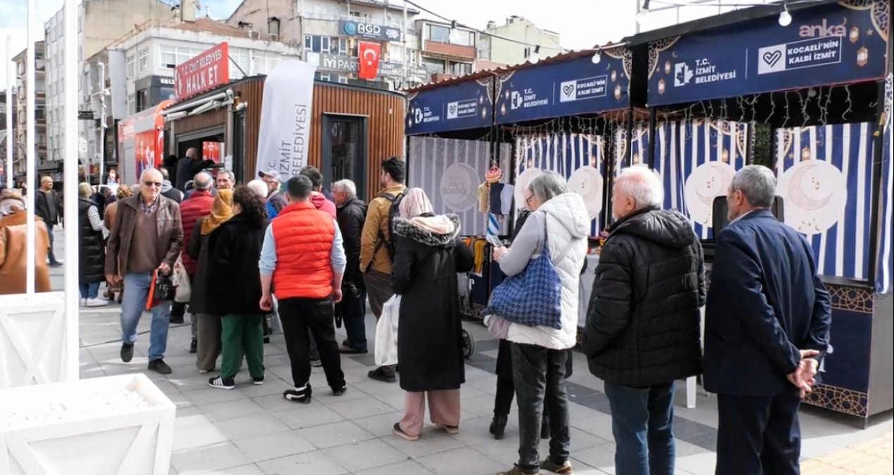Ayrıntılar Netleşti: Ucuz et kuyruğuna giren emeklilerden "Hükümet değişmeli" yanıtı - Haberleri ve Merak Edil