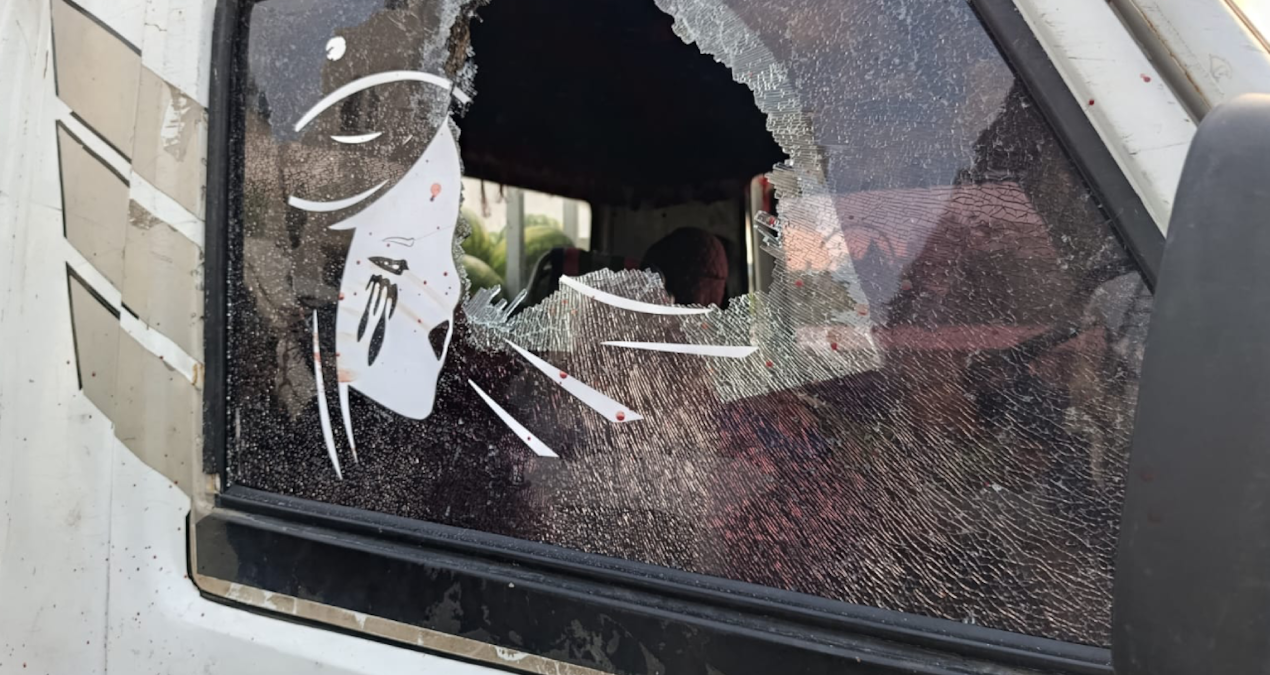 He broke the windows of the truck of a rival shopkeeper selling cheap watermelons - News