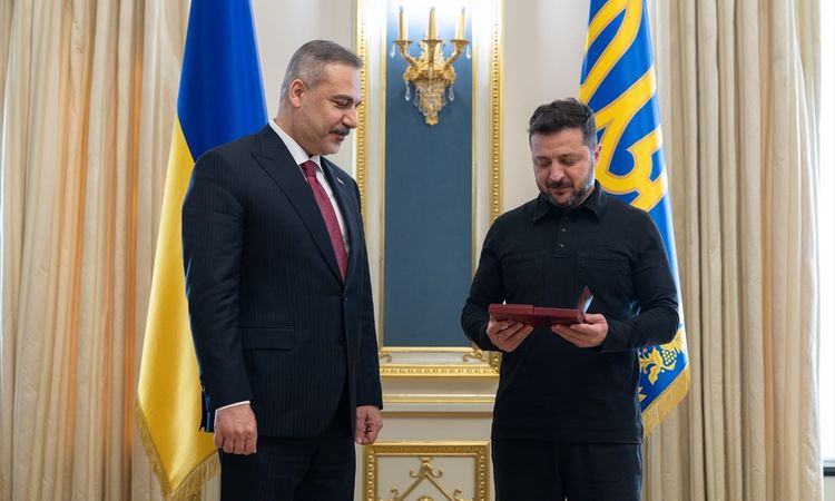 Ukrainian President Zelenskiy awarded the "Second Degree Order of Merit" to Foreign Minister Fidan - News