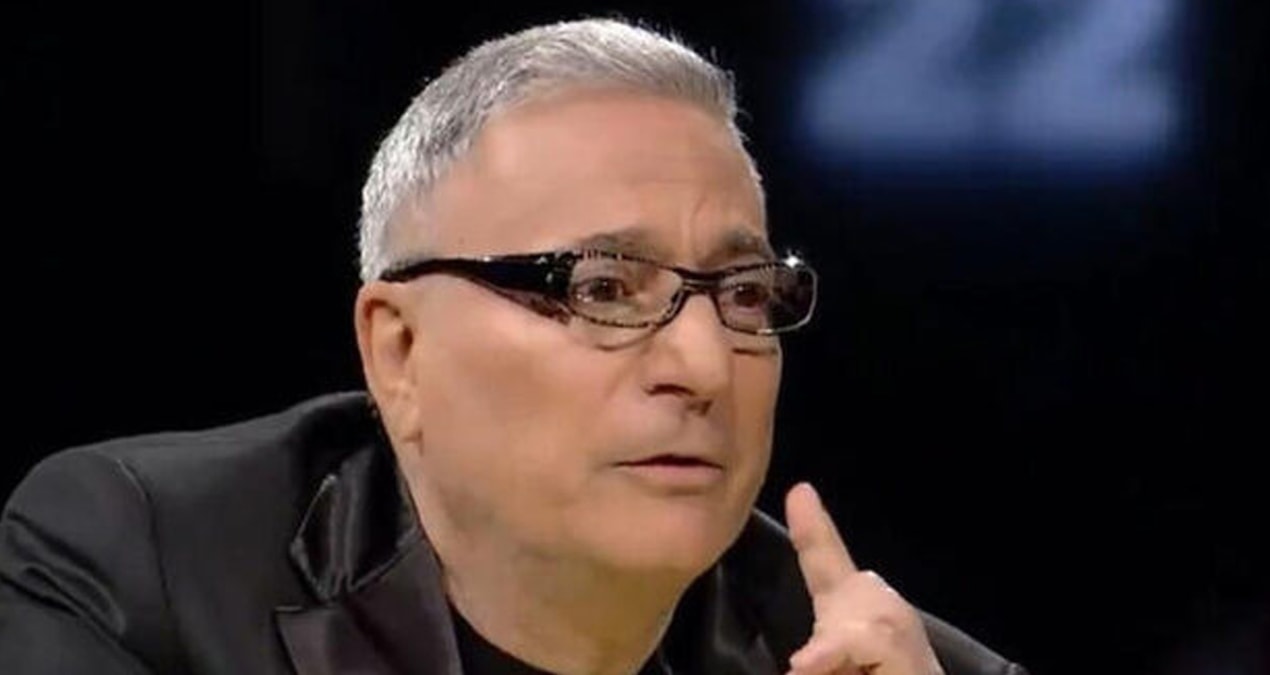 Kritik Açıklama: Ünlü şovmenin acı günü: Mehmet Ali Erbil'i kahreden haber - Son Dakika - Son Dakika Bilgileri
