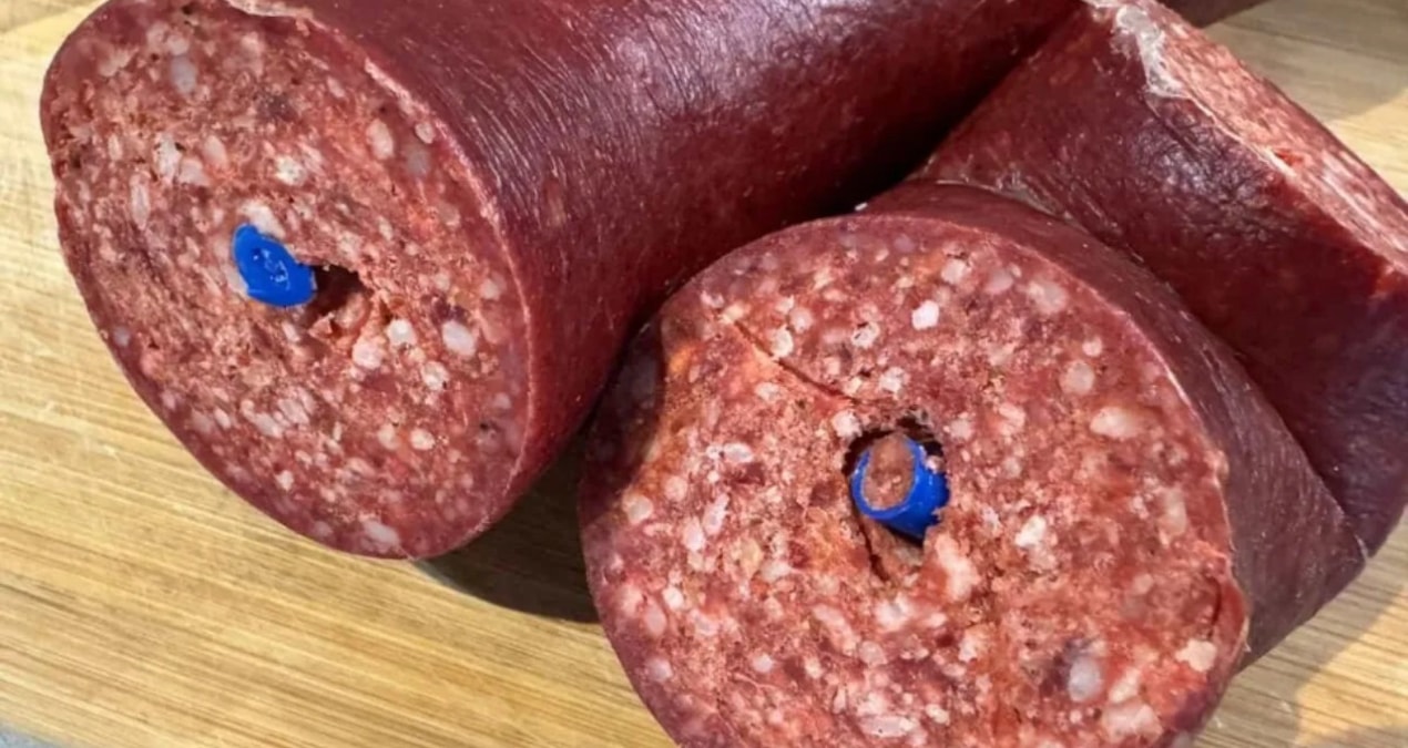 Ünlü sucuk markasının içinden plastik çıktı! - Haberleri: Gelişmeler Takip Ediliyor