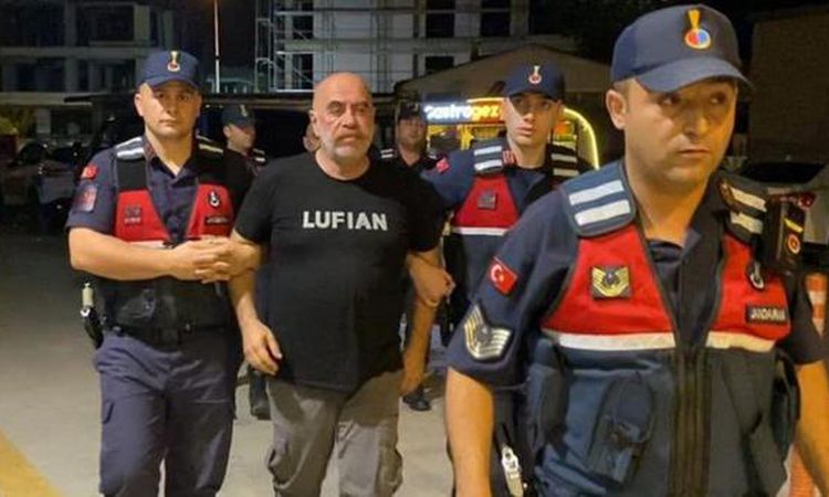 Son Gelişme: Ünlü yönetmen Ezel Akay gözaltına mı alındı, neden gözaltı işlemi uygulandı? Son dakika... Ezel A