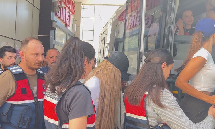 Kritik Açıklama: Ünlülere yönelik uyuşturucu baskınunda 11 kişinin testi pozitif çıktı - Son Dakika ve Merak E