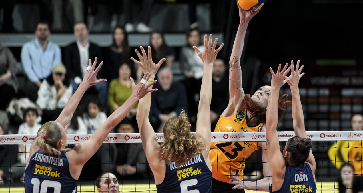 Gündemden Son Bilgiler: VakıfBank dev maçta Fenerbahçe Medicana'yı mağlup etti - Son Dakika Haberleri ve Merak
