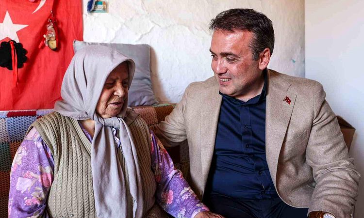 Vali Sözer, yaşlı vatandaşın kapısını çaldı - Haberleri | İşte Tüm Ayrıntılar