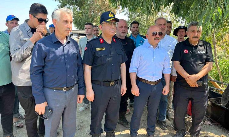 Gündemden Son Bilgiler: Vali Varol: "En kısa zamanda diğer kaybımıza da ulaşmayı arzu ediyoruz" - Haberleri |
