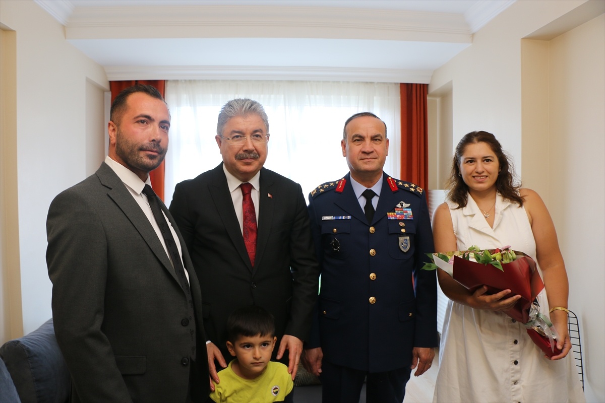 Governor Yılmaz Visited July 15 Veterans at Their Homes - Last Minute