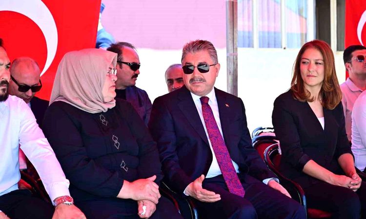 Visit from Governor Yılmaz to the family of July 15 Martyr Fatih Dalgıç - Breaking News