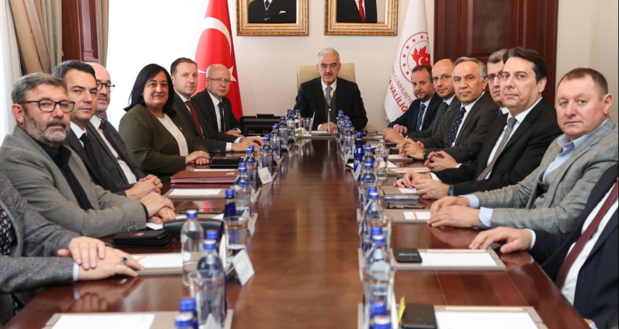 Kritik Açıklama: Valilik toplantısı AKP’ye özel mi? CHP’li vekiller dışarıda bırakıldı - Son Dakika Haberleri